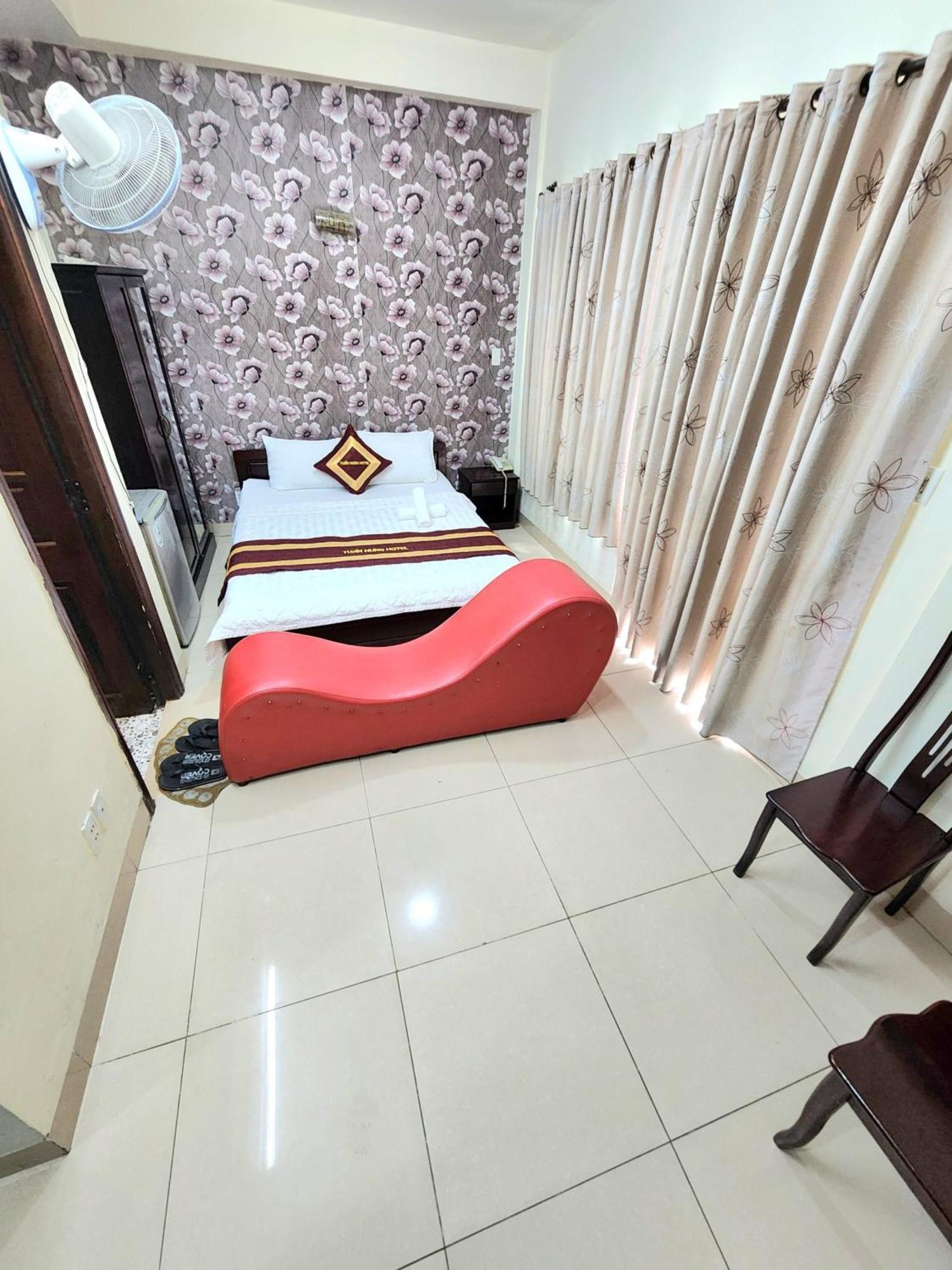Tuan Hung Hotel Hcm ホーチミン市 エクステリア 写真